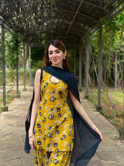 Sunflower Cotton Farshi set.