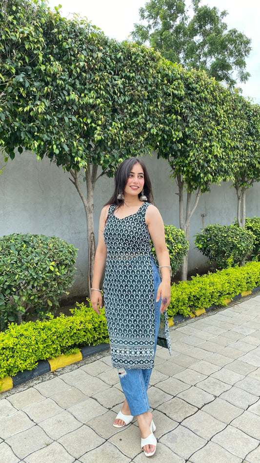 Dark Green Tie Me Up Chikankari Kurti